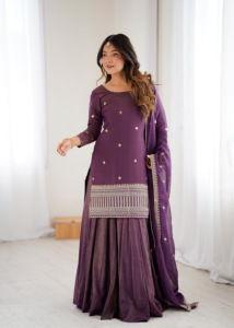 Conjunto de Kurti Sharara de Diseño Tradicional para Mujer, Color Morado, Ropa Étnica para Boda, Traje Salwar de Seda Chanderi Indio Bordado con Dupatta - Product Image 2
