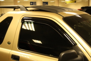 แผ่นบังลมสำหรับ Freelander รุ่น 2 ประตู ปี 96-06 - Product Image 3