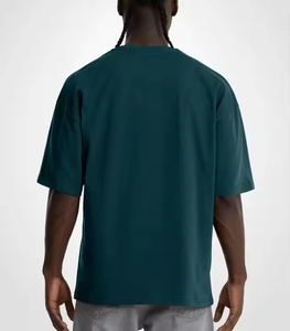 เสื้อยืดสตรีทแวร์คอเต่า แขนสั้น ผ้าฝ้าย 100% ระบายอากาศได้ดี เป็นมิตรกับสิ่งแวดล้อม รับผลิตตามแบบ OEM สำหรับผู้ชายและผู้หญิง ขายส่ง - Product Image 3