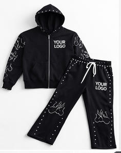 Conjunto de chándal de dos piezas para hombre, personalizado, negro, con pedrería, transpirable, informal, de invierno, con sudadera con capucha de cremallera completa y pantalones de chándal de pierna ancha - Product Image 1