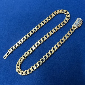 Cadena cubana de plata de ley 925 chapada en oro de 10 mm con diamante de moissanita VVS y cierre personalizado para hombre - Product Image 5