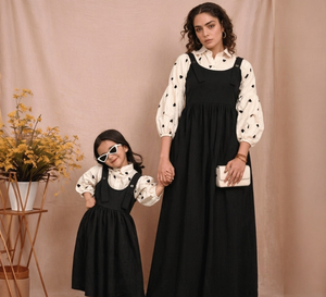 Conjunto a juego para madre e hija, elegante, de longitud completa, modesto, de punto, con estampado de amor bordado y motivo de corazón en el interior. - Product Image 1