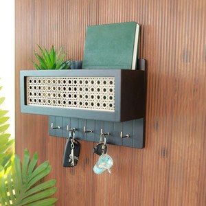 Porte-clés en métal élégant et orné pour rangement mural décoratif - Product Image 5