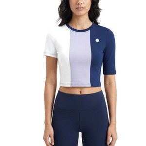 T-shirt court tendance pour femme, haut décontracté moderne à manches courtes, tissu léger, coupe confortable, simple, pour l'été et le quotidien - Product Image 1