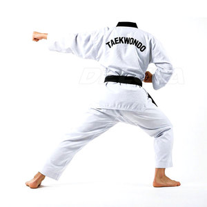 Kimono Transpirable 2026 para Jiu Jitsu y Taekwondo, Uniforme con Logotipo Personalizado Impreso, Uniforme Ligero de Taekwondo - Product Image 2