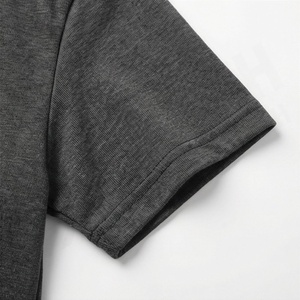 เสื้อยืดโอเวอร์ไซส์ทรงหลวมสำหรับผู้หญิง ผ้าฝ้าย พิมพ์ลายโลโก้ สำหรับแฟชั่นทันสมัย คุณภาพดี เนื้อผ้านุ่ม ระบายอากาศได้ดี - Product Image 6