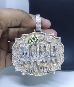 จี้รูปโล่ Mudd Brudda เงินแท้ 925 ชุบทอง 18K ประดับเพชรโมอิสซาไนต์ทรงเหลี่ยมเจียระไนแบบกรงเล็บ สไตล์ฮิปฮอป สำหรับผู้ชาย - Product Image 4