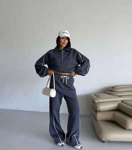 Ensemble de survêtement pour femmes, tenue de sport décontractée, vêtements de sport athlétiques, tenue moderne confortable pour l'entraînement, ensemble de vêtements à deux pièces tendance - Product Image 1