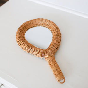 Grands miroirs à main naturels ronds personnalisés compacts en gros miroir à main en rotin fabriqué au Vietnam - Product Image 4