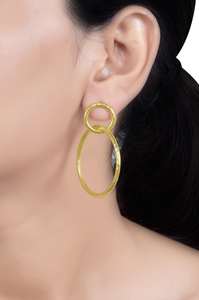 Pendientes de latón hechos a mano de la mejor calidad para mujer, joyería étnica bohemia, pendientes ligeros de moda, disponibles para la venta. - Product Image 2