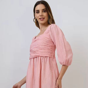 Vestido Formal Color Durazno, Corte Ajustado y Evase, Mangas Abullonadas Tres Cuartos, Largo hasta la Rodilla, Tela de Chifón Floral para Mujer - Product Image 1