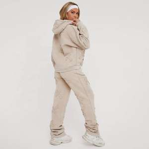 Sudadera con capucha personalizada con logo 3D al por mayor, conjunto de chándal de 450 g/m² con lavado ácido para mujer, 100% algodón, sublimación, parches y bordados. - Product Image 3