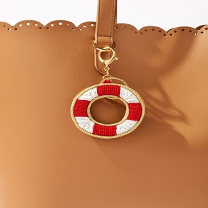 Llavero de bordado con cuentas de semillas hecho a mano con borla, llavero de lujo con cuentas de semillas, adorno para bolso - Product Image 4