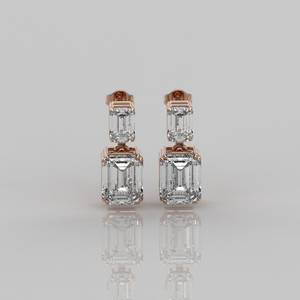 ต่างหูทรงหยดน้ำคู่ประดับมอสซาไนต์ทรงเหลี่ยมมรกต เงินแท้ 925 ดีไซน์ทันสมัย เหมาะสำหรับผู้หญิง เป็นของขวัญในโอกาสแต่งงาน งานหมั้น งานครบรอบ หรืองานปาร์ตี้ - Product Image 3