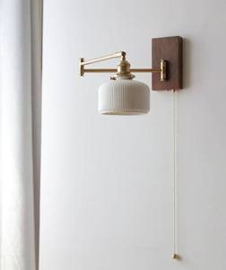 Applique murale vintage de style italien en laiton courbé, avec plusieurs abat-jour colorés en verre décoratif, luminaire de Noël pour intérieur - Product Image 2