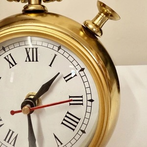 Nuevo Reloj de Escritorio de Latón, Diseño Circular Tradicional, Movimiento de Cuarzo, Funciona con Batería, Visualización de Agujas, Función de Alarma - Product Image 2