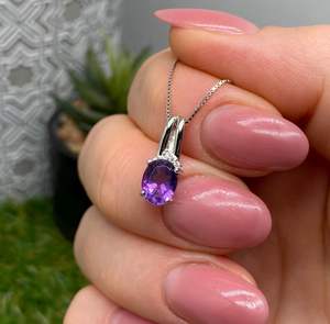 Colgante de Amatista Natural en Plata de Ley 925 con Baño de Rodio, Hecho a Mano, Corte Oval Vintage, Joyería Fina, Regalo para Mujer, Venta al Por Mayor - Product Image 1