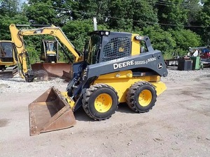 Excavadora de cadenas usada confiable de 3 toneladas con pocas horas de operación y cabina ROPS completamente cerrada para contratistas comerciales - Product Image 2