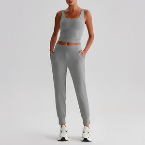 Ensemble de yoga pour femmes, 2 pièces, couleur unie, haut court, pantalon de jogging taille haute, sans couture, respirant, spandex, polyester, longueur cheville - Product Image 4