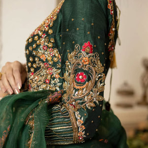 Magnifique robe de mariée pour femmes, design élégant, robe de mariée royale avec broderie - Product Image 6