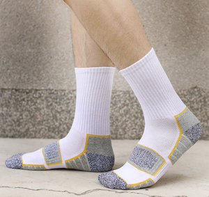 Chaussettes de sport professionnelles personnalisées en coton respirant à séchage rapide mi-mollet pour l'été – Vente en gros - Product Image 6
