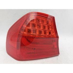 ไฟท้ายซ้ายมือสอง รุ่น 3 ซีรีส์ 7289425ECELH - Product Image 1