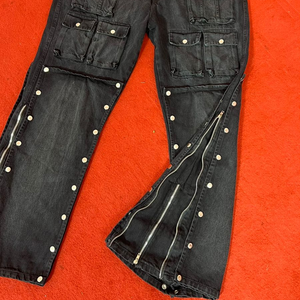 กางเกงยีนส์ผู้ชายแฟชั่นแบบสั่งทำพิเศษ ซิปหลายช่อง กระดุมโลหะ ผ้ายีนส์ฟอก 14 ออนซ์ ทรงหลวม สไตล์สตรีทแวร์สำหรับผู้ชาย - Product Image 4