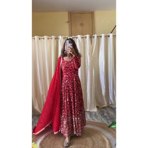 DISEÑADOR GEORGETTE BORDADO SECUENCIA TRABAJO VESTIDO INFERIOR CON DUPATTA ROJO - Product Image 1