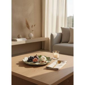 Plateau de service en céramique artisanale biologique en forme de feuille, élégant, texturé mat, pour fruits et centre de table décoratif, à prix abordable - Product Image 1