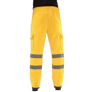 Fabrication sur mesure de pantalons de travail de chantier avec coutures renforcées et multiples poches pour les professionnels du chantier. - Product Image 6
