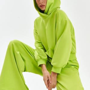 Ensemble de survêtement évasé pour femme, taille personnalisée, style décontracté, prix raisonnable, directement de l'usine - Product Image 4