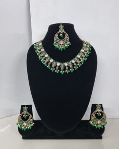 Elegant Floral Kundan Choker <b>Set</b> Antique Gold Plated Necklace Earrings Matching Tikka Engagement Gift Ethnic Bollywood Wedding - Product Image 3