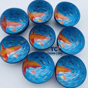 Tazón de Coco Artesanal con Forma de Pez, Recuerdo Premium de la Isla, Proveedor B2B Directo de Fábrica en Vietnam, Descuento por Volumen, Envío Rápido - Product Image 1