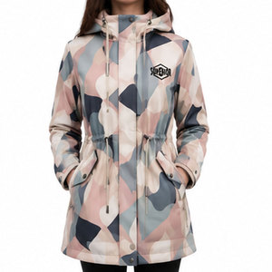 Veste parka thermique pour femme, pour l'extérieur, avec isolation épaisse, coque imperméable respirante et construction durable - Product Image 1
