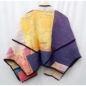 Veste Kantha vintage indienne faite à la main - Manteau matelassé écologique 100% coton, patchwork artisanal, style bohème hippie - Product Image 3