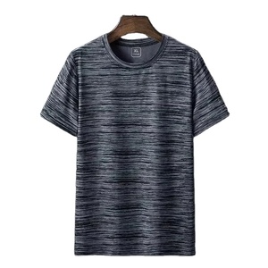 Camiseta deportiva de manga corta para hombre, camiseta fina de verano de talla grande elástica transpirable con cuello redondo y secado rápido - Product Image 1