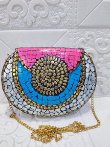 Sac de soirée en mosaïque en métal élégant fait à la main pour dames perle nacre boîte de pochette de fête de mariage motifs d'enveloppe uniques - Product Image 3