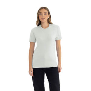 Camiseta Next Level Man Lightweight, la Camiseta Ideal con Cuello en V, Corte Ajustado Premium, Manga Corta - Product Image 4