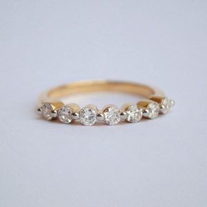 Bague de mariage en or blanc poussière d'étoile à une broche 7 diamants cultivés en laboratoire Bague de fiançailles droite en or 10 carats pour l'amour et les cadeaux - Product Image 1