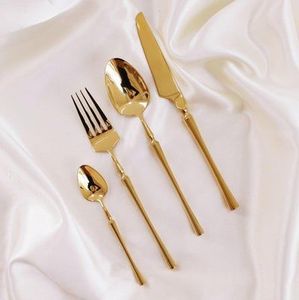 Couverts contemporains audacieux pour des tables imposantes, des réceptions haut de gamme et une présentation moderne et confiante des plats. - Product Image 3