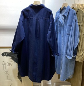เสื้อเชิ้ตยีนส์ผู้หญิงทรงหลวม แขนยาว ติดกระดุม ลำลอง สีพื้น ปกคอพับ ผ้าทวิล ใส่ได้ทุกฤดู - Product Image 3