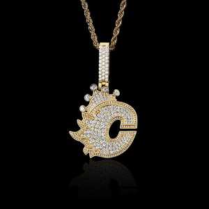 Colgante de Corona de Moissanita Personalizado Iced para Hombre, Joyería de Lujo Hip Hop Rapper, Dijes de Letra Inicial de Plata 925 Bañados en Oro - Product Image 2