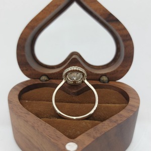 Anillo de compromiso de lujo con diamante ovalado de 3 quilates para mujer, oro blanco de 14 quilates, estilo clásico, diamante natural certificado por GIA, engaste halo. - Product Image 4