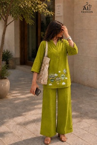 Ensemble Kurta en coton vert pour femme avec broderie montgolfière – Tenue décontractée printemps-été pour le quotidien - Product Image 3