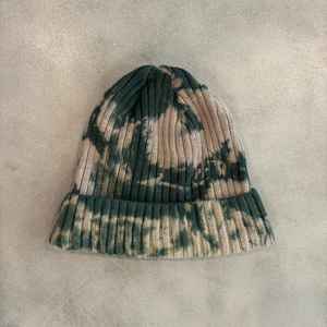 Bonnets d'hiver chauds en acrylique, tricotés, avec revers, design tie-dye personnalisé, logo, pour hommes et femmes, bonnet unisexe en jacquard - Product Image 2