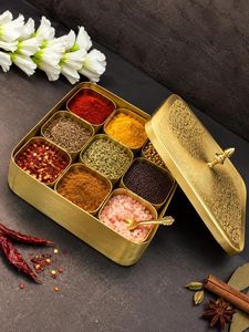 Caja de Especias Masala Dabba de Latón Hecha a Mano, Organizador de Cocina Indio con Múltiples Compartimentos, Contenedor Decorativo para Condimentos - Product Image 1