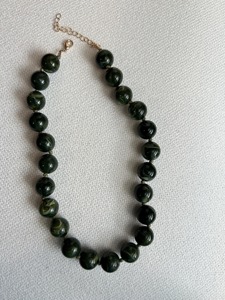 Collar de Cuentas de Resina Hecho a Mano, Joyería Elegante para Ocasiones Especiales y Uso Diario, Accesorio de Moda - Product Image 6