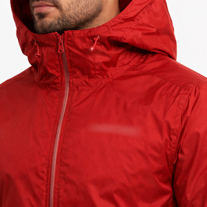 Veste coupe-vent rouge personnalisée pour hommes – Légère, résistante au vent, style streetwear, fournisseur en gros aux États-Unis - Product Image 4