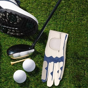 Gants de golf ajustables et personnalisés pour hommes, noirs, résistants à la transpiration, en similicuir souple et durable, pour le sport professionnel - Product Image 2