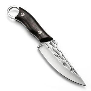 Cuchillo utilitario forjado OEM personalizado para exteriores, hoja de punta caída con espina esculpida, mango de madera dura oscura natural, pasadores de acero inoxidable, anillo para el dedo. - Product Image 4